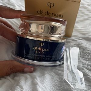 Clè de peau Beautè fortifiante intensive cream / brand new
